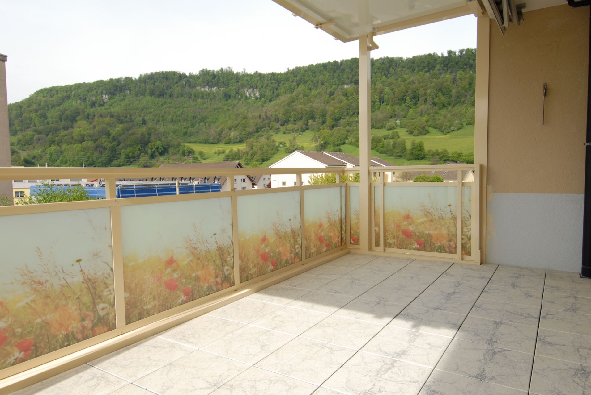 Ihr neues Zuhause mit grossem Balkon, Nähe Schule und Autobahnanschluss!