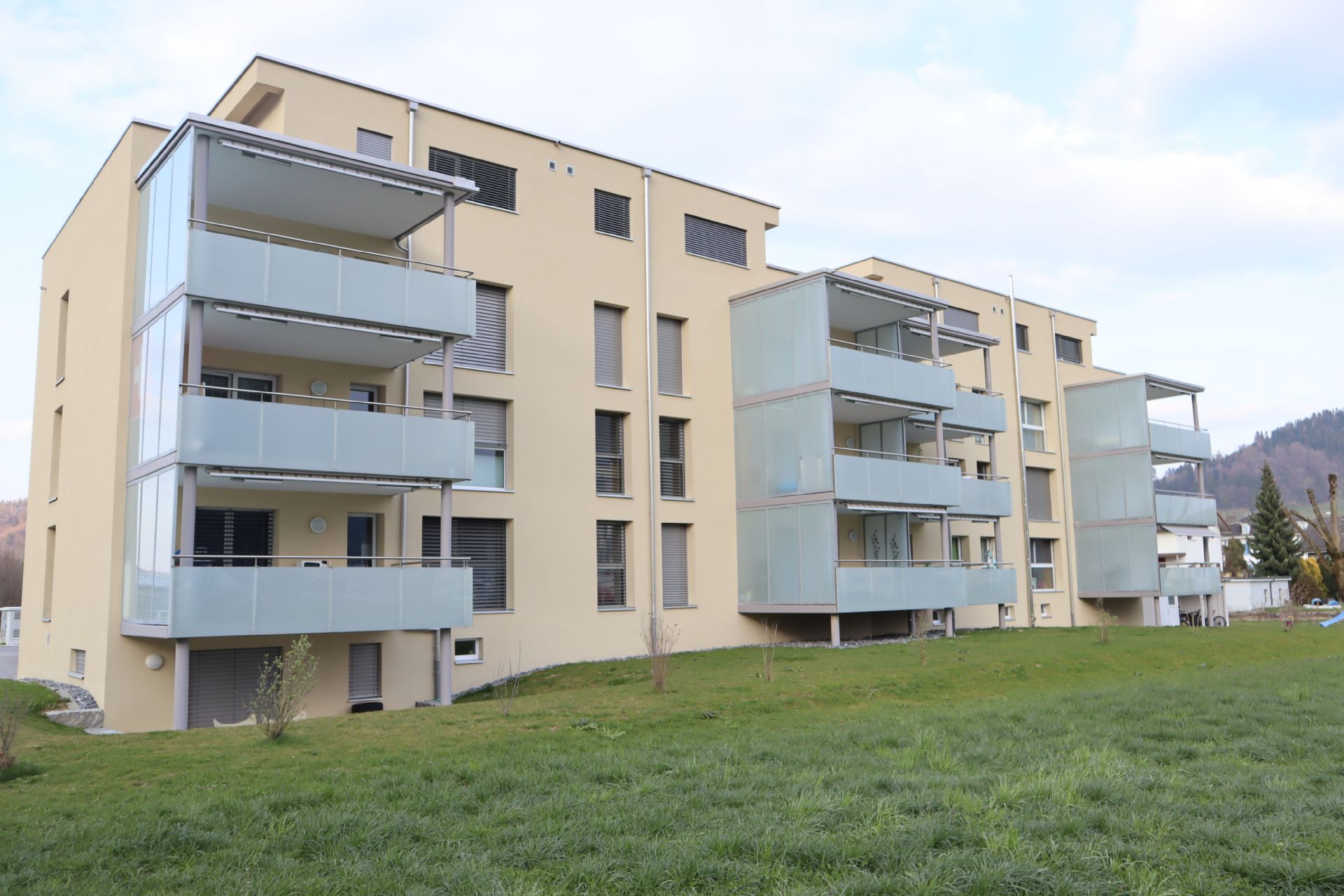 Attikawohnung mit grosser Terrasse!
