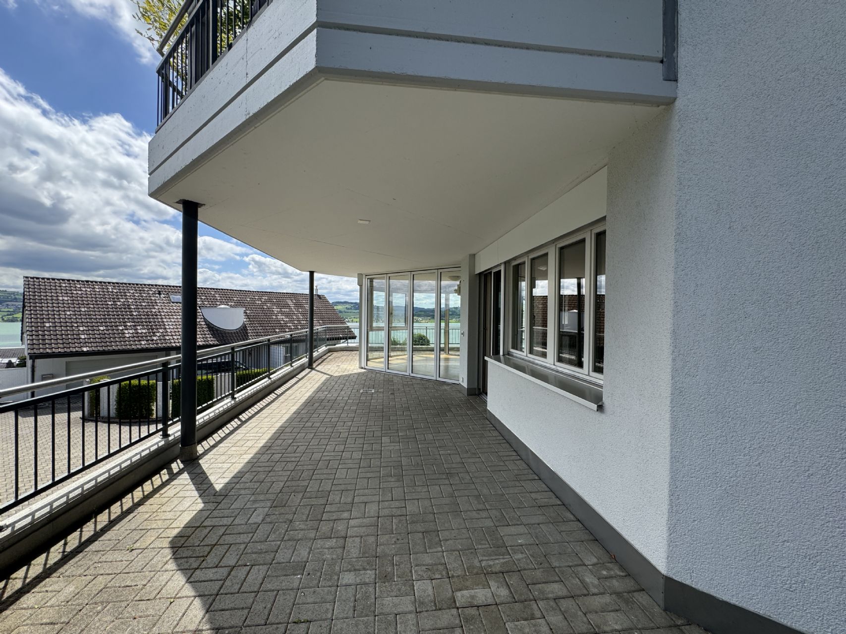 3.5-Zimmer-Gartenwohnung mit Seesicht