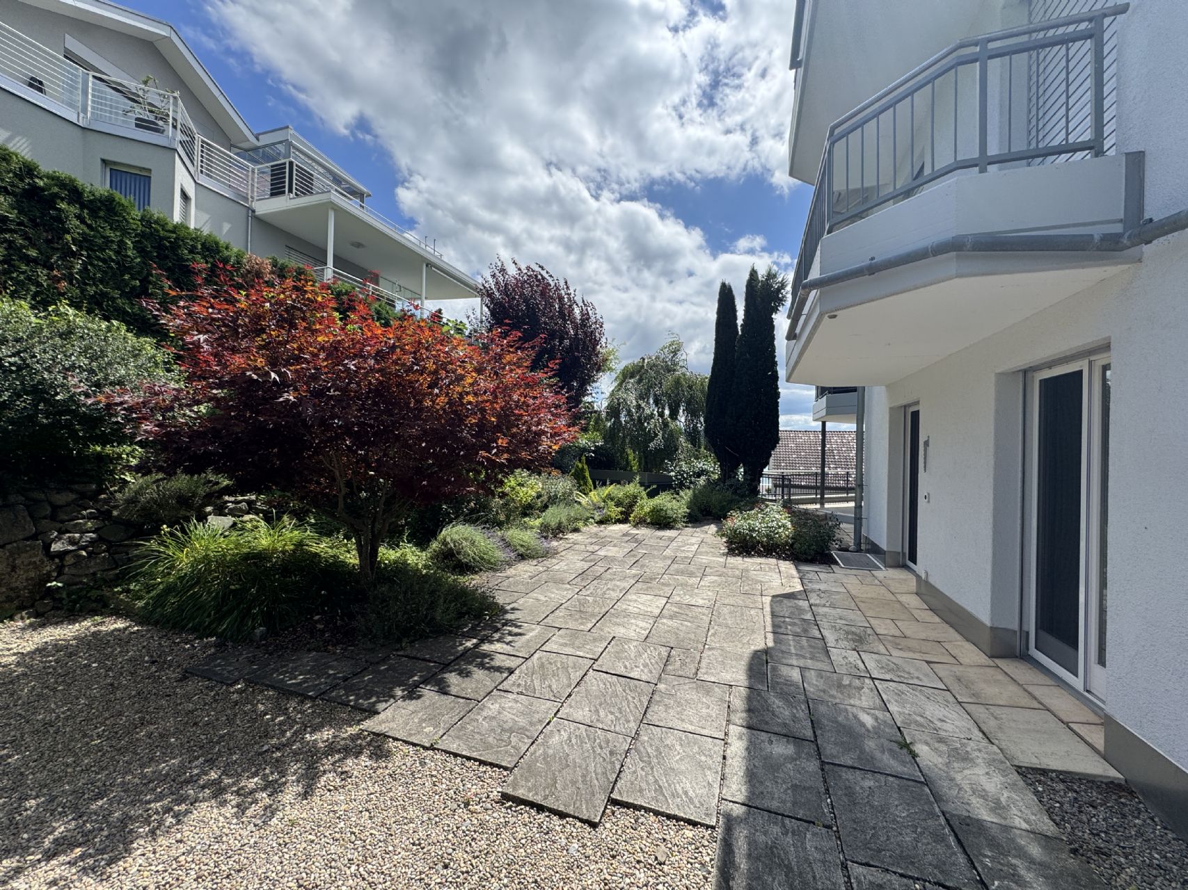 3.5-Zimmer-Gartenwohnung mit Seesicht