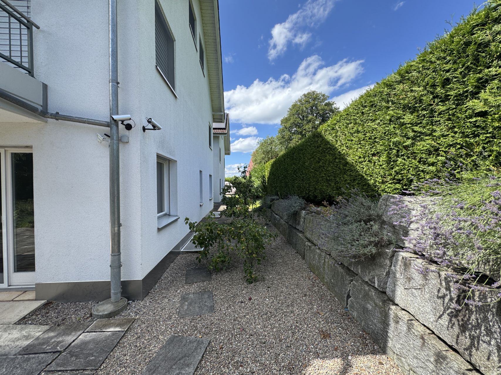 3.5-Zimmer-Gartenwohnung mit Seesicht