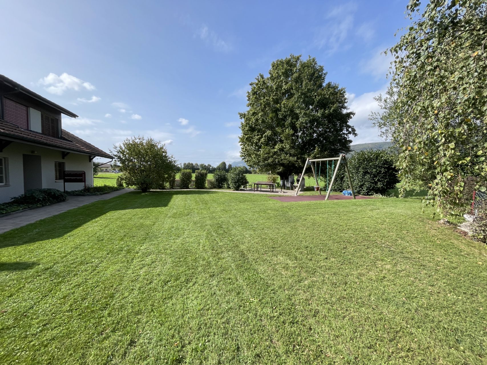 4.5-Zimmer-Eigentumswohnung im Parterre inkl. 3 Einstellhallenplätzen