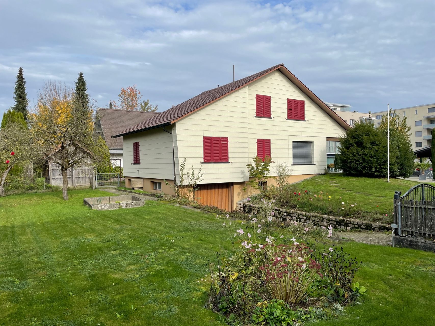 Freistehendes Einfamilienhaus zu verkaufen