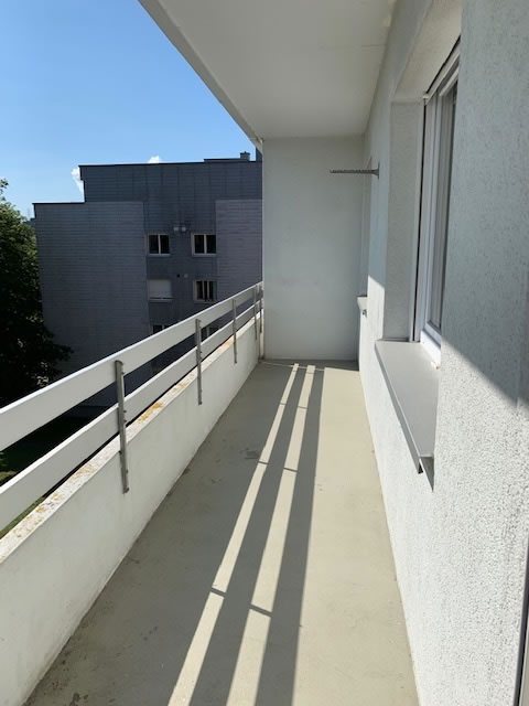 Ruhig gelegene, teilsanierte 3.5-Zimmerwohnungen mit Garage und Nebenraum, Nähe ÖV