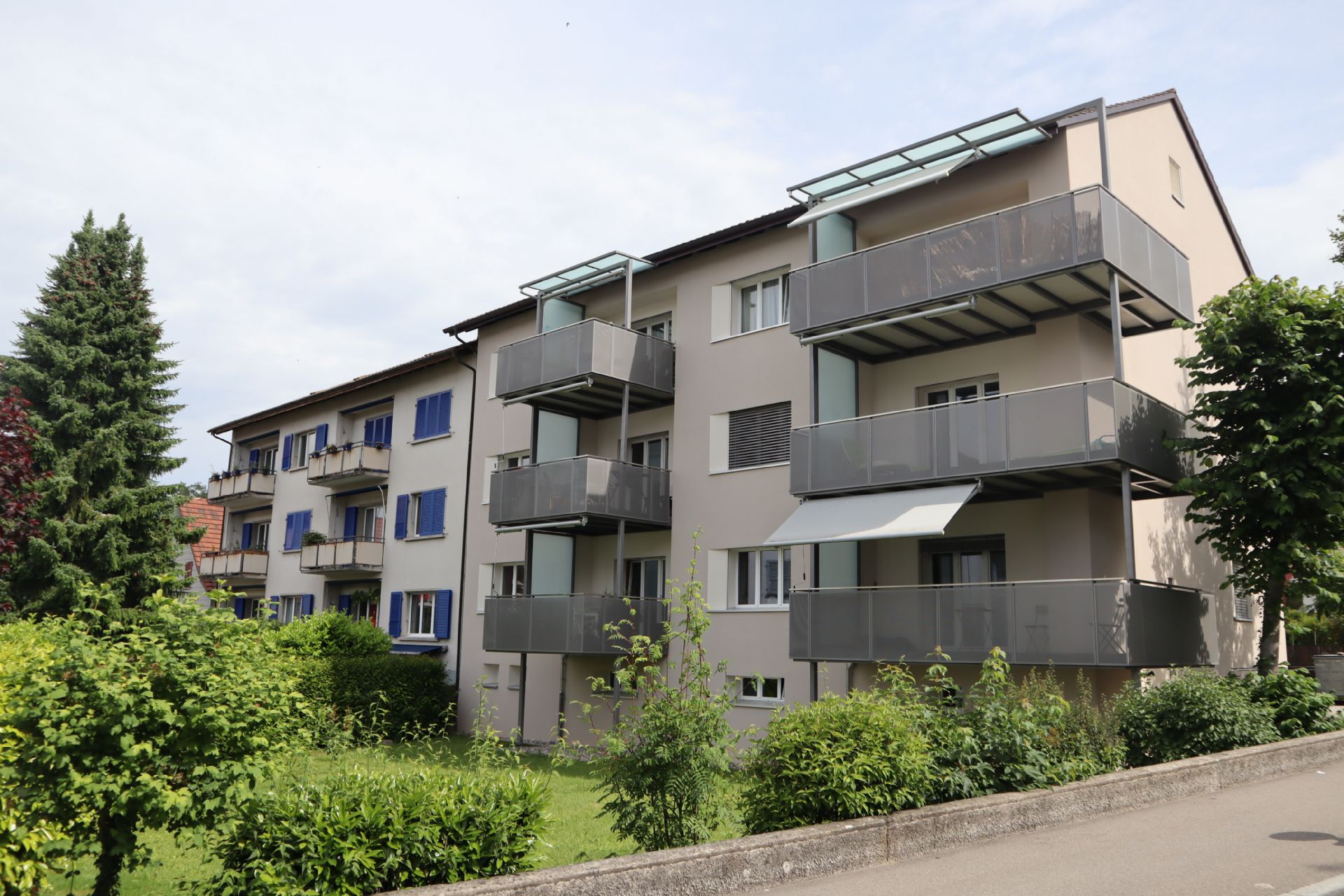 Wohnen an schöner Lage, mit grossem Balkon!