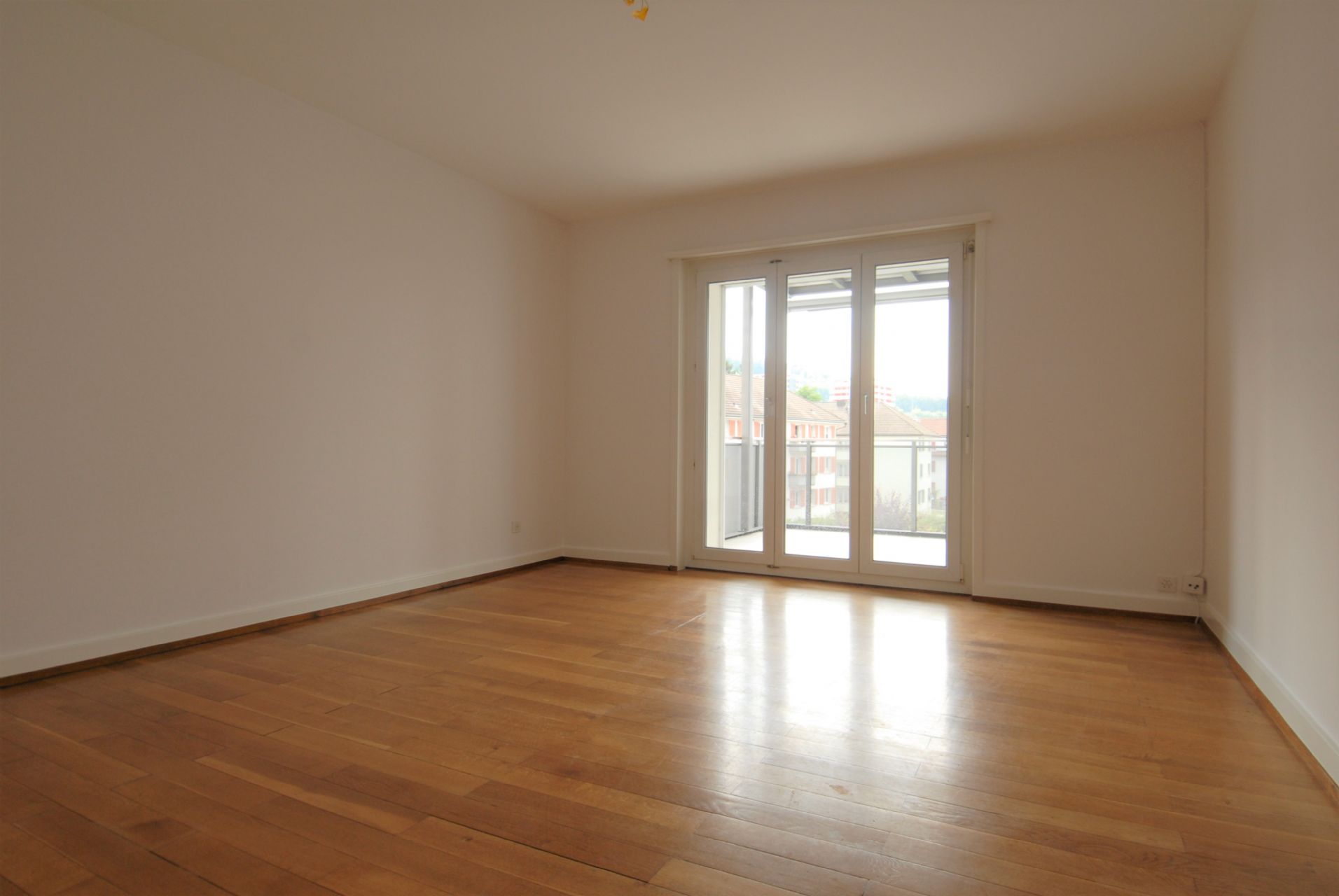 Wohnen an schöner Lage, mit grossem Balkon!