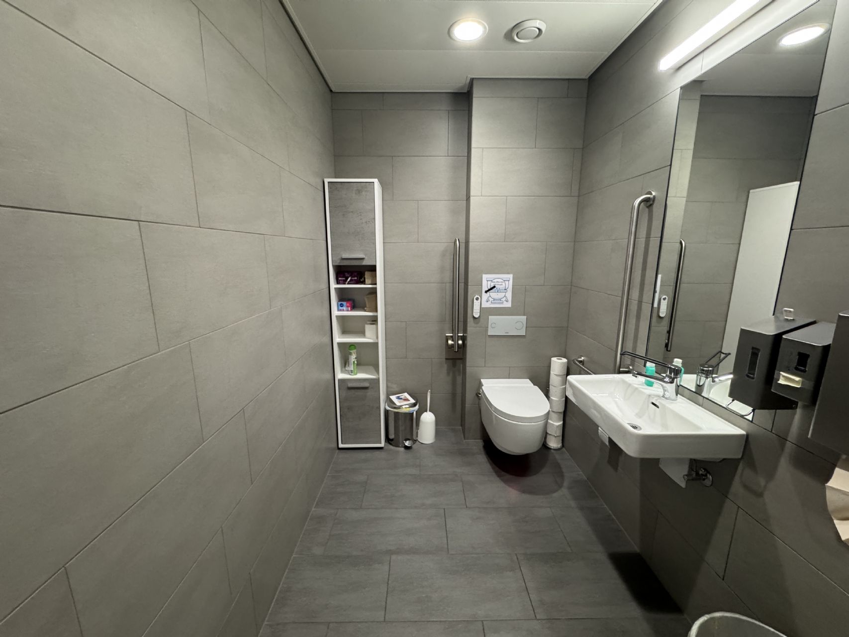 Bürofläche im 2. OG mit 156m2 mit grosser Dachterrasse