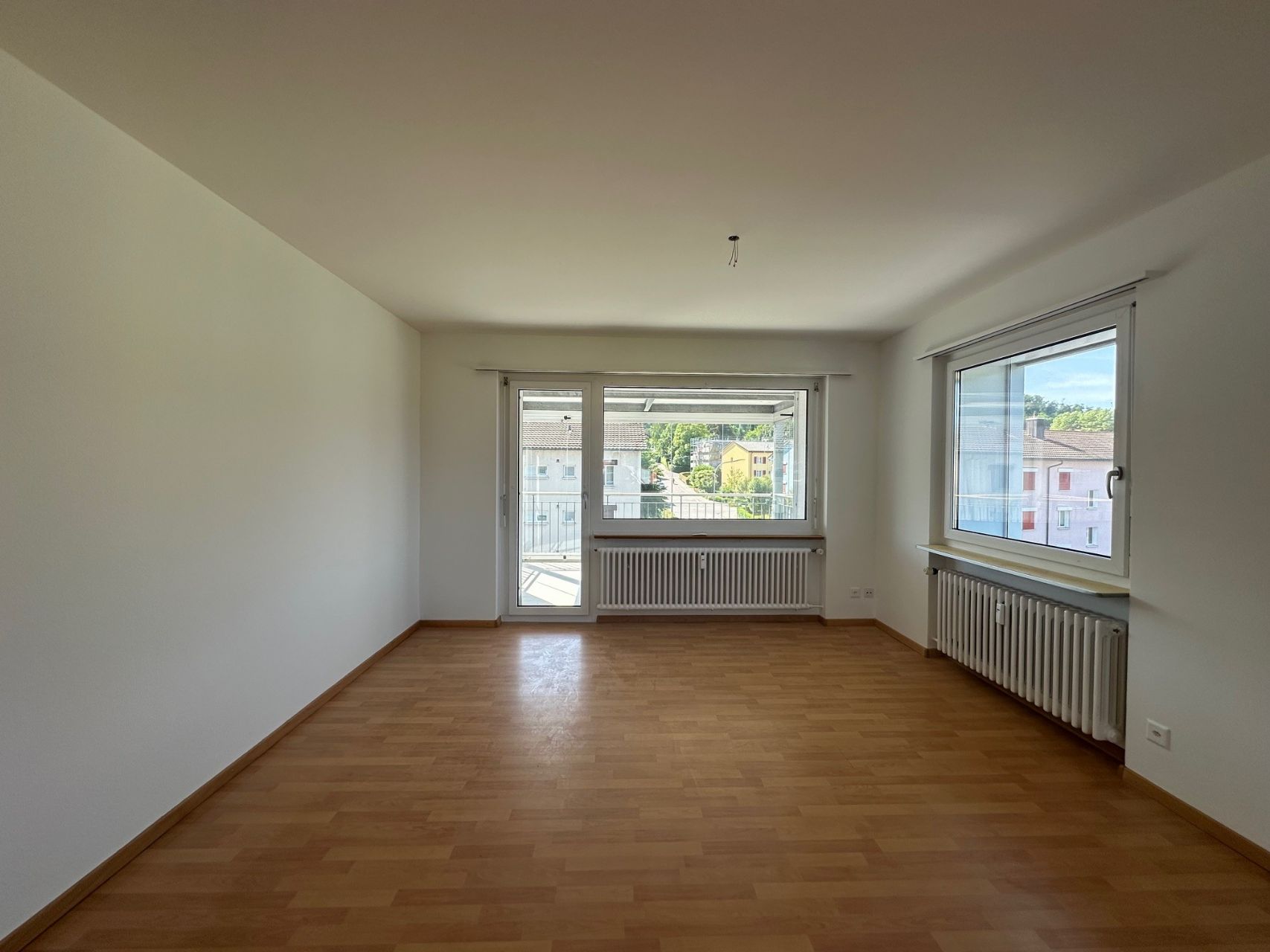 Teilsanierte 3.5-Zimmerwohnung zu vermieten an ruhiger und bevorzugter Lage!