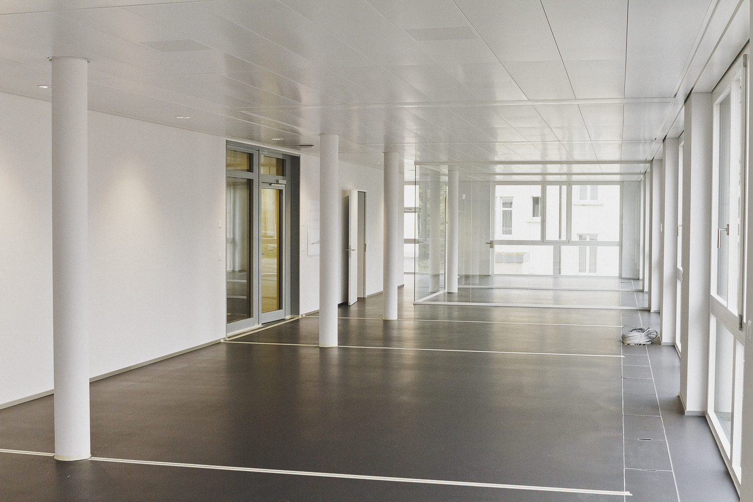 Bürofläche im Erdgeschoss Ost mit Gartenterrasse und Kühlanlage