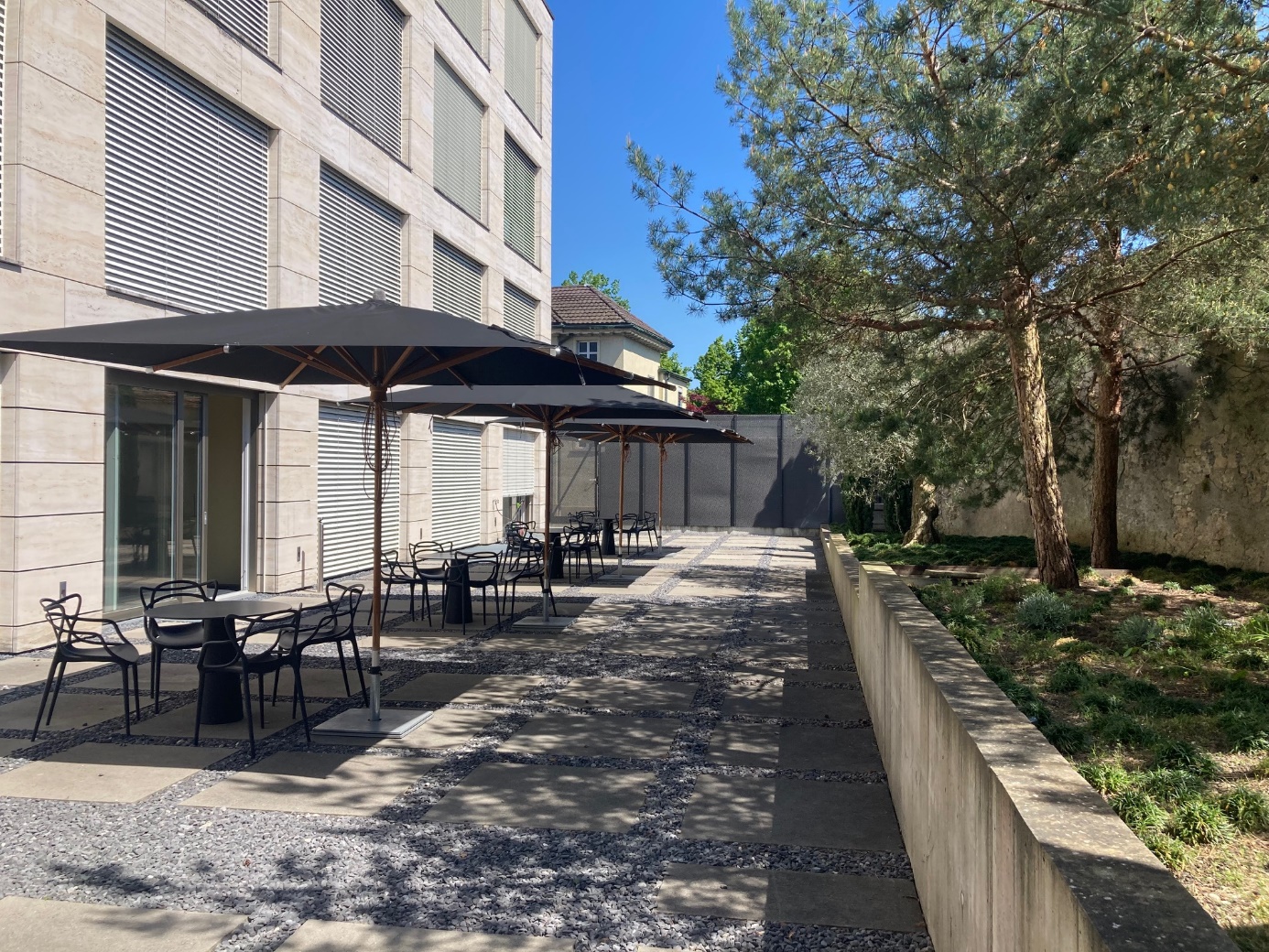 Bürofläche im 2. Obergeschoss Ost mit Gartenterrasse und Kühlanlage