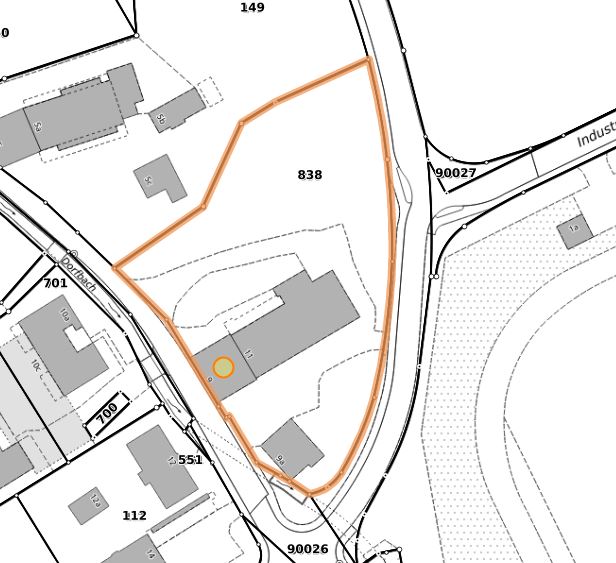Bauernhaus, Scheune und Speicher mit Land Kernzone