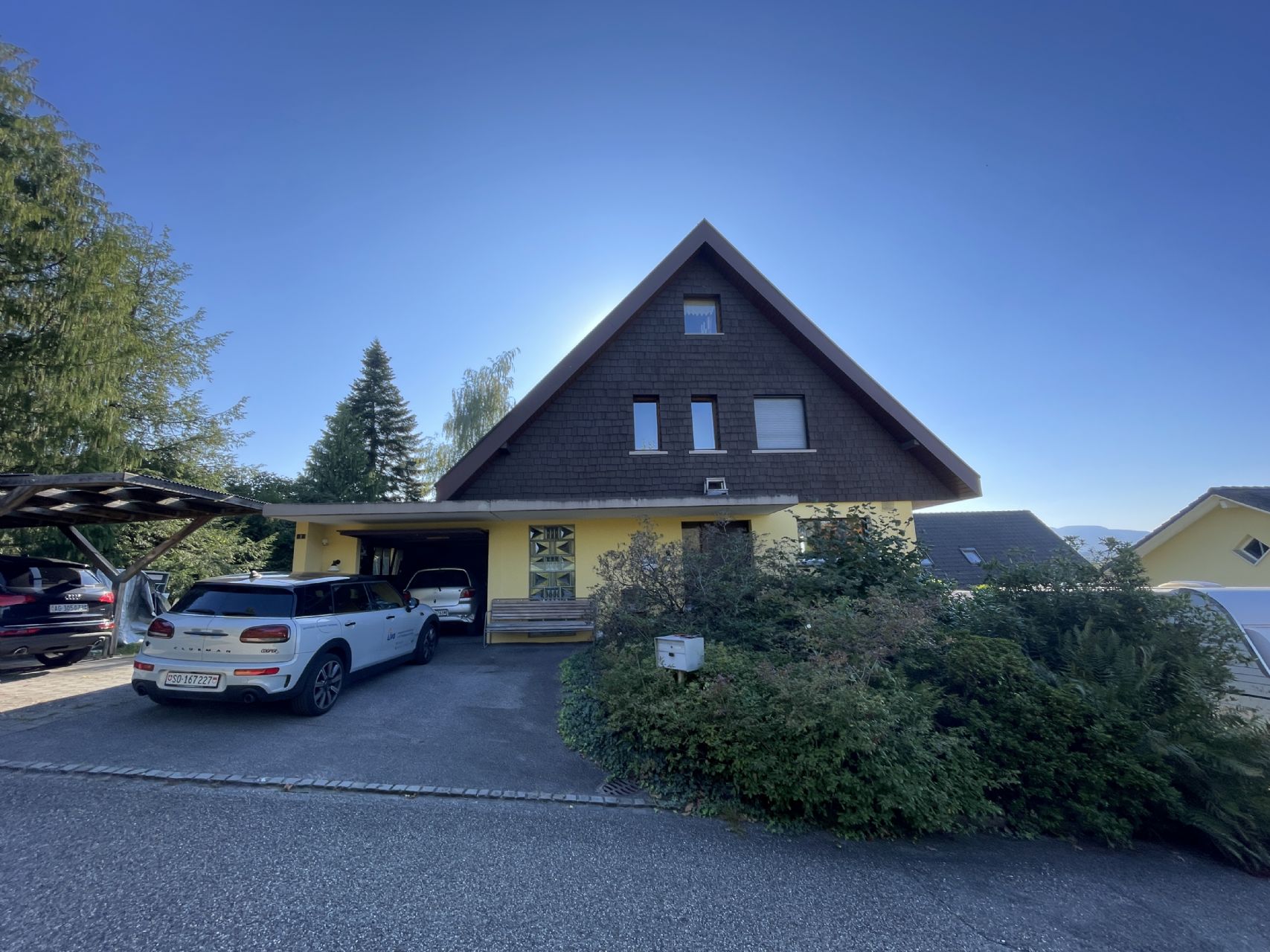 Einfamilienhaus mit 1417m2 Landanteil