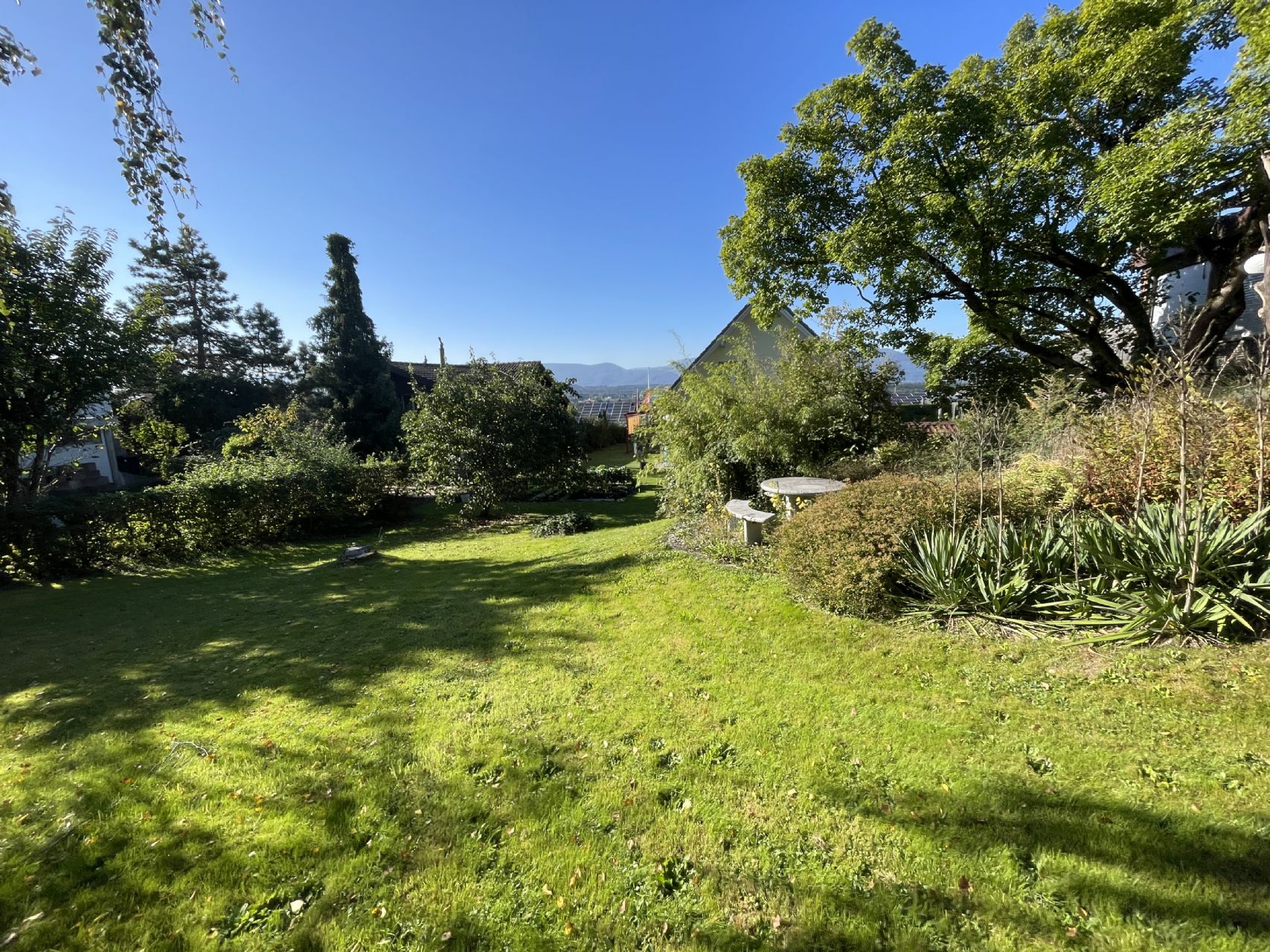 Einfamilienhaus mit 1417m2 Landanteil