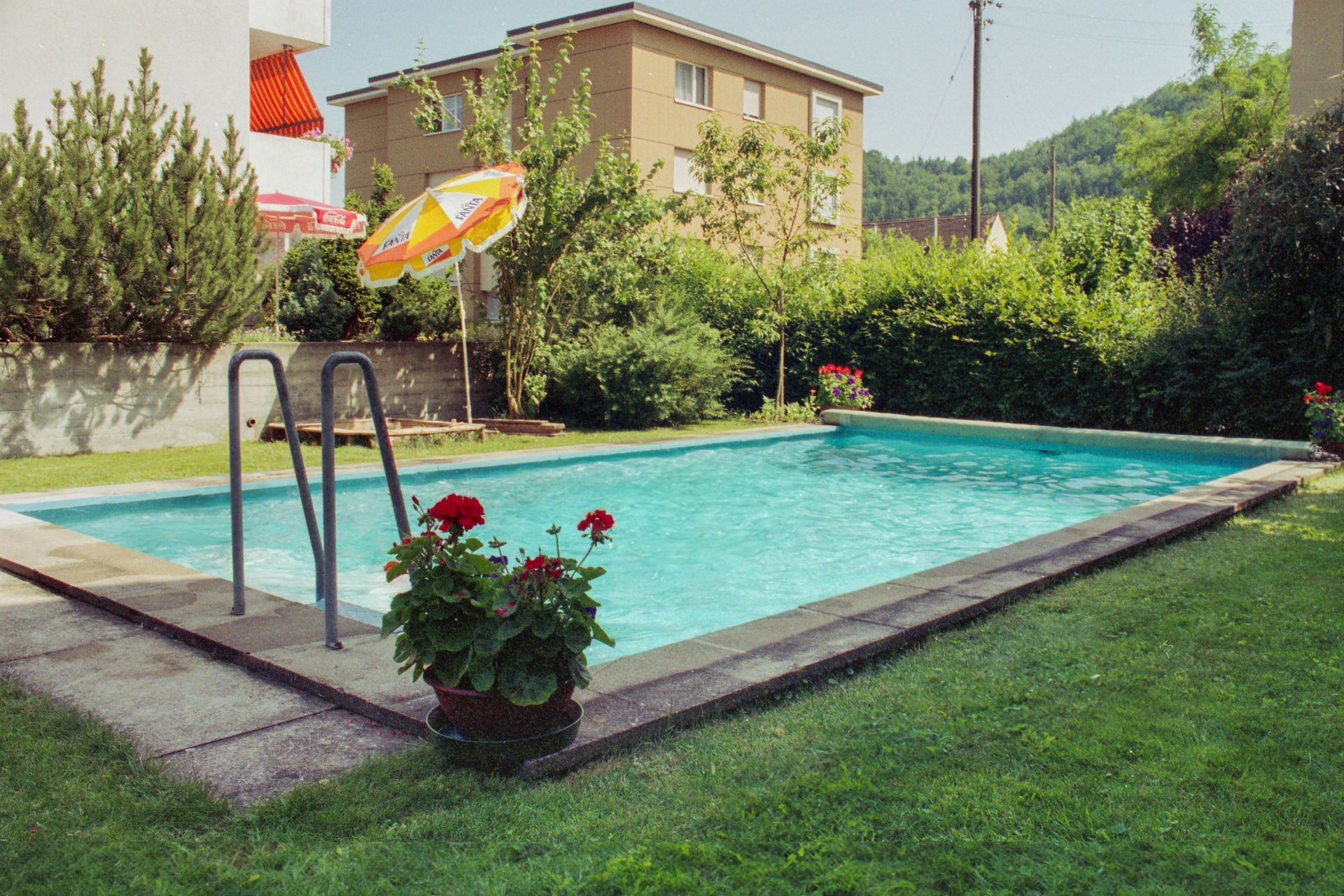 5.5-ZW-Einfamilienhaus mit Pool