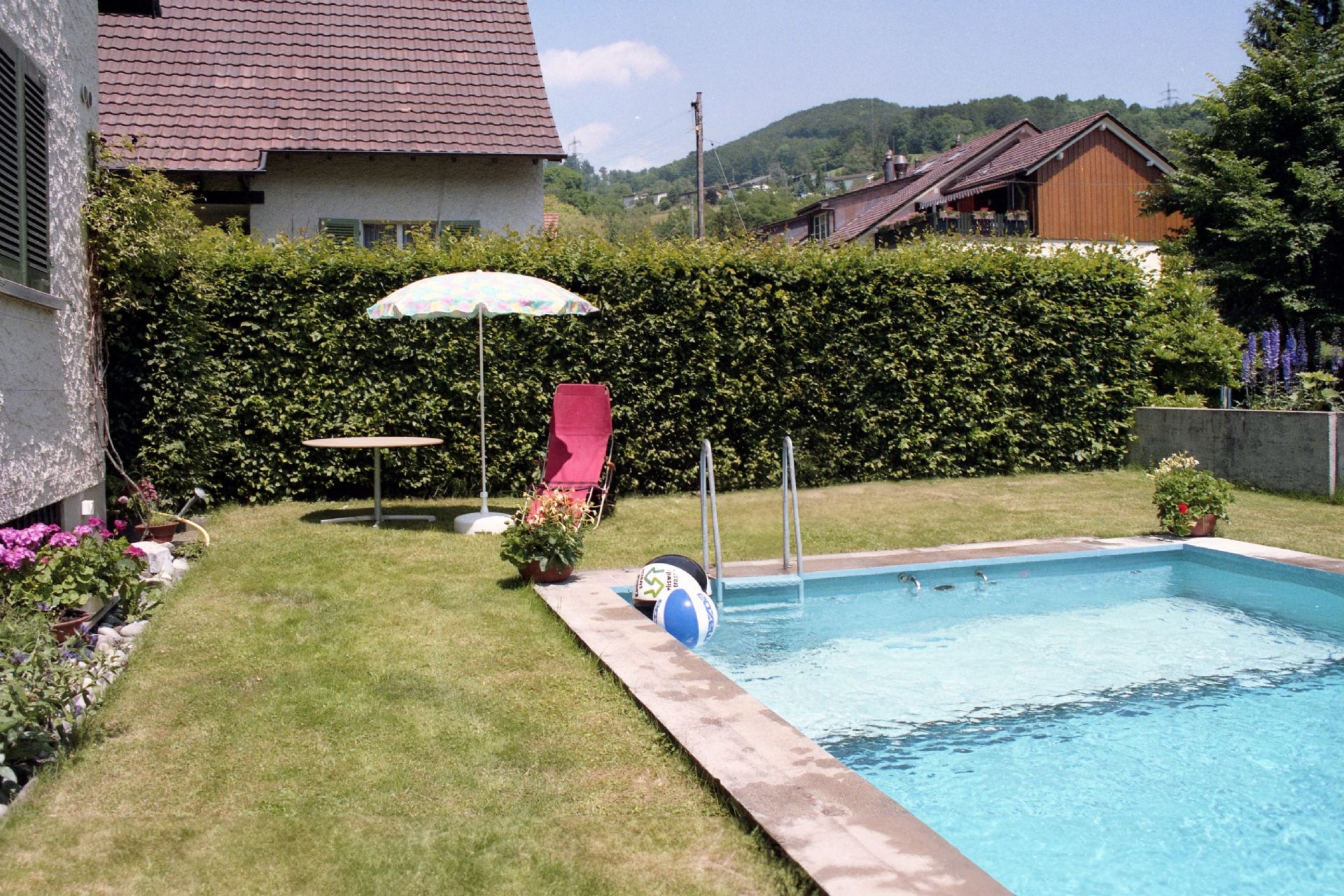 5.5-ZW-Einfamilienhaus mit Pool