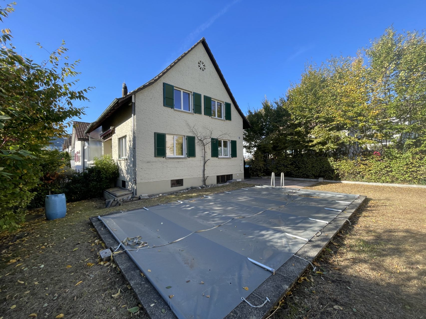 5.5-ZW-Einfamilienhaus mit Pool