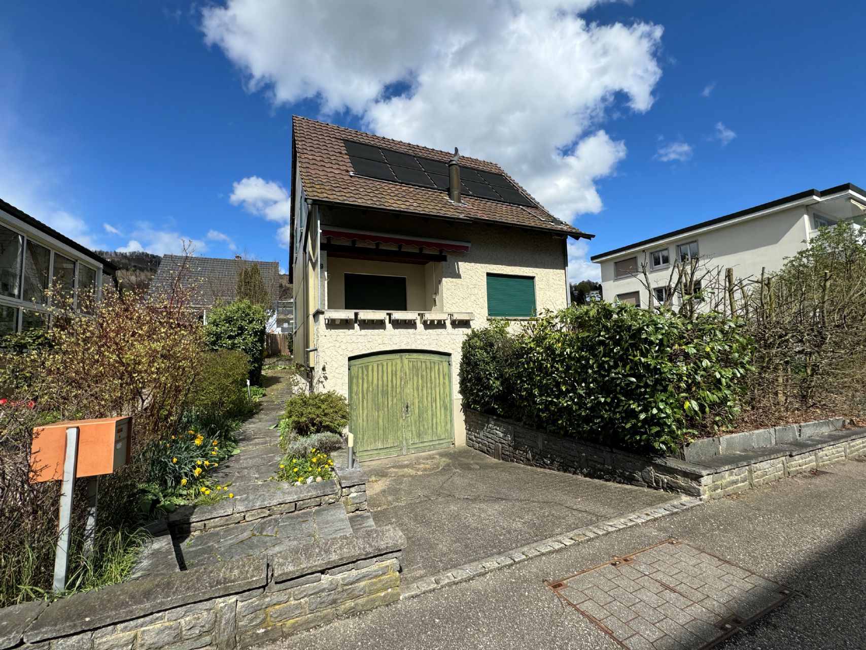 5.5-ZW-Einfamilienhaus mit Pool
