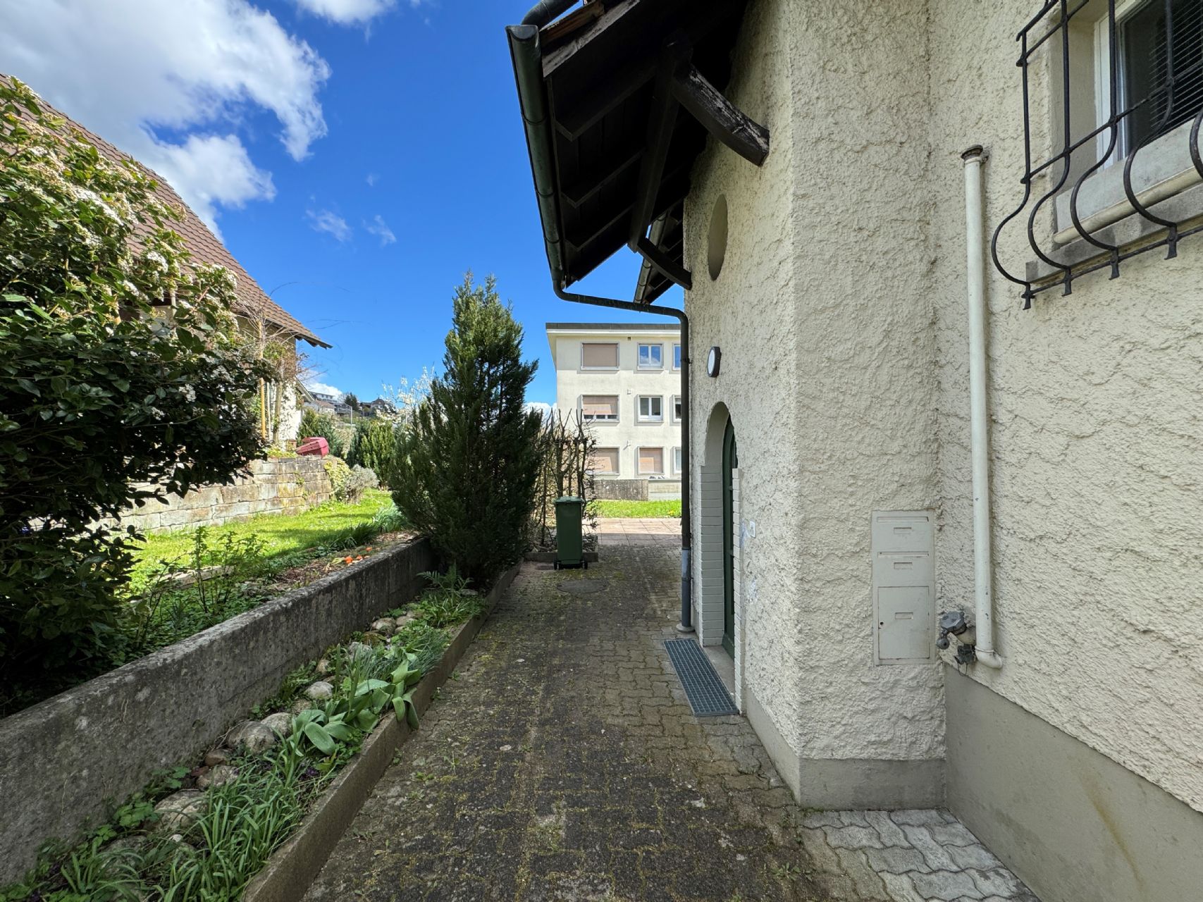 5.5-ZW-Einfamilienhaus mit Pool