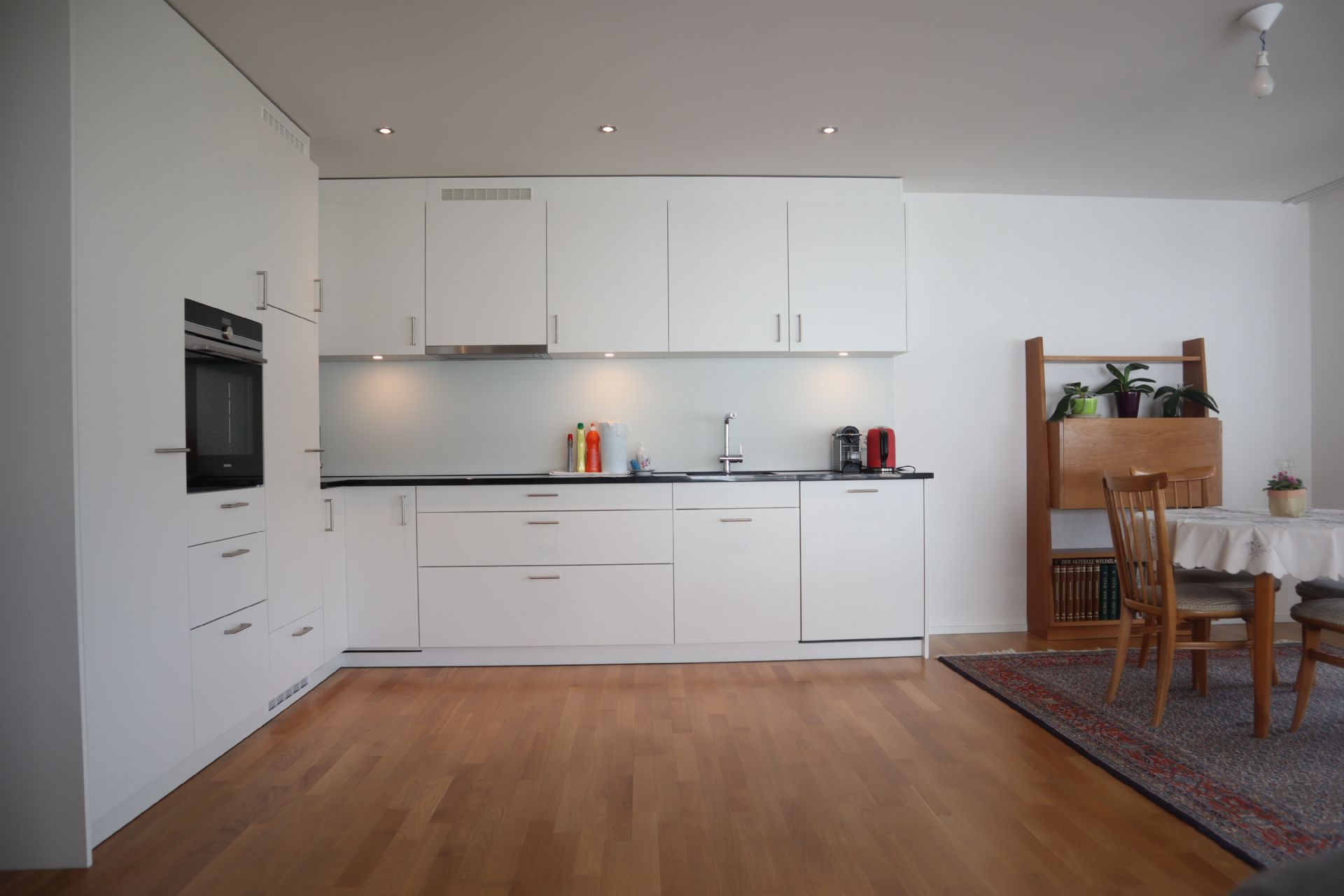 Hochwertig ausgebaute Wohnung mit idealster Öv-Anbindung