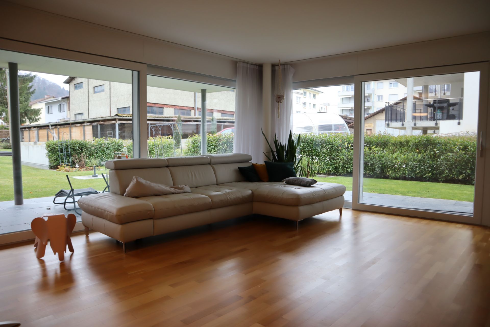 Moderne, wunderschön ausgebaute Parterre-Wohnung
