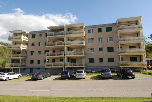 Wohnung mit grossem Balkon an zentraler Lage zu vermiete!