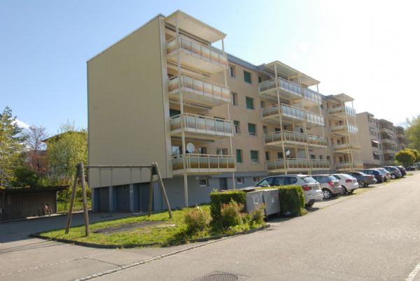 Ihr neues Zuhause mit grossem Balkon, Nähe Schule und Autobahnanschluss!