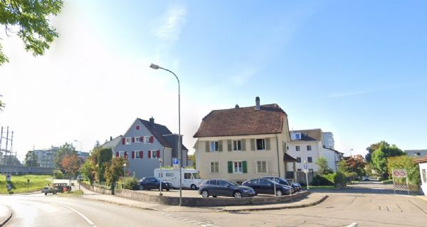 Mehrfamilienhaus mit 3 Einheiten zu verkaufen