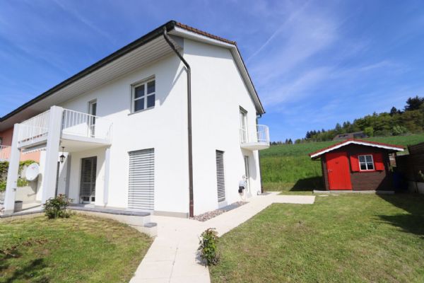 7-Zimmer-Einfamilienhaus in grüner Umgebung zu verkaufen