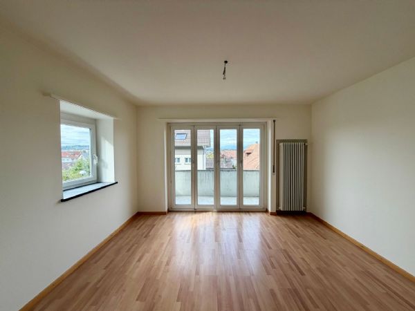 Teilsanierte Wohnung an ruhiger Lage im Grünen, direkt am Waldrand!