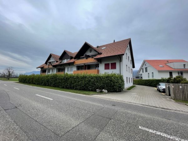 Modern ausgebaute Wohnung mit viel Charme