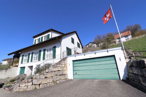 Einfamilienhaus an erhöhter Lage