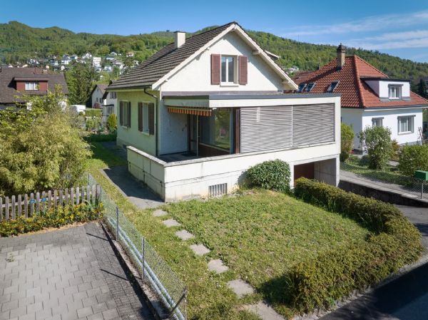 RESERVIERT - Freistehendes 5.5-Zimmer-Einfamilienhaus zu verkaufen